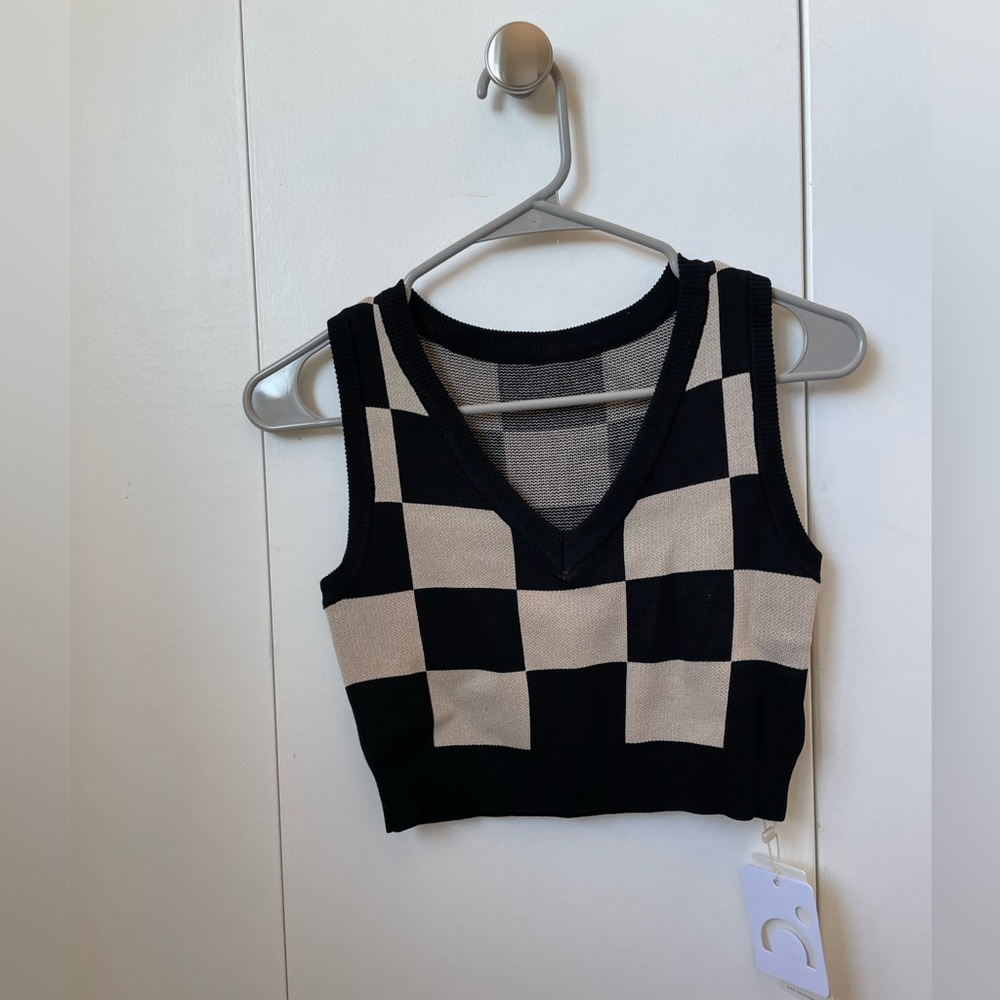 Commense checkered vest